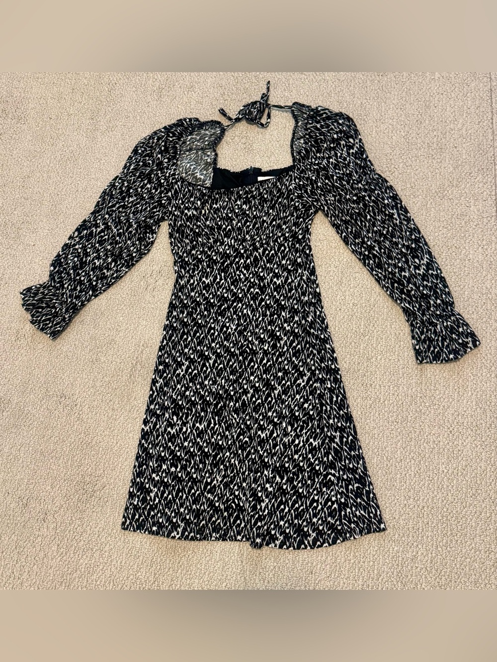 Top Shop Black & White Patterned Long Sleeve Square Neck Double lined mini Dress
